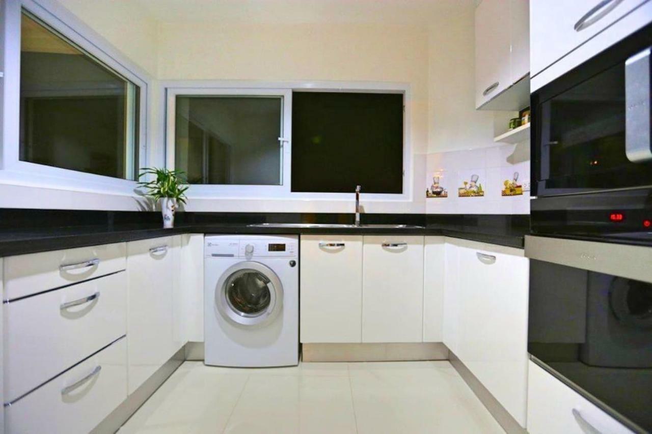 View Talay 6, 2 Bedrooms, Pattaya City Centre, Beach Road ภายนอก รูปภาพ