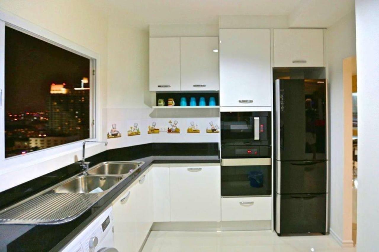 View Talay 6, 2 Bedrooms, Pattaya City Centre, Beach Road ภายนอก รูปภาพ